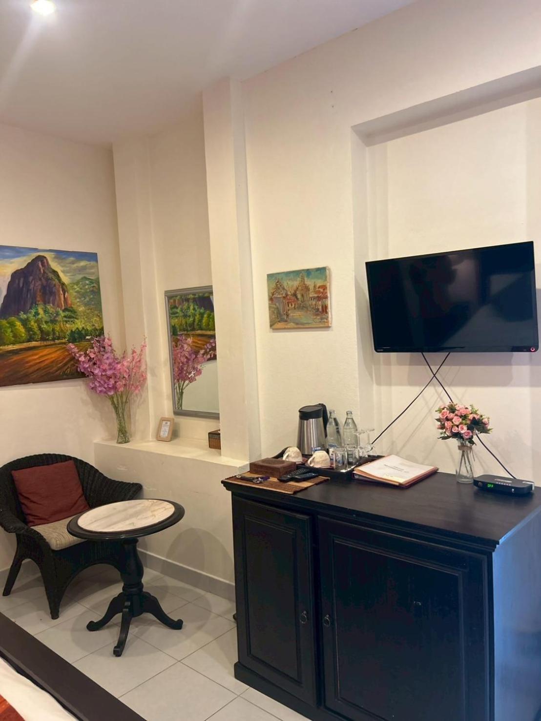 The Journey House Lifestyle Boutique Hotel Канчанабури Екстериор снимка